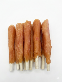 Fluffy Tails - Munchy Stick Rolled With Chicken Mud